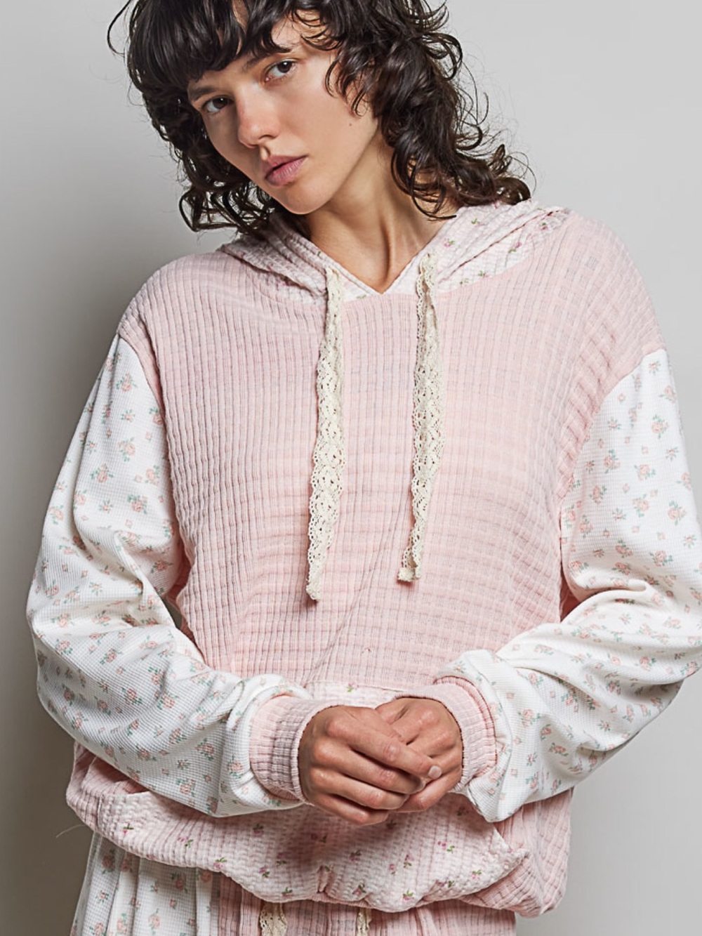 💕POL Women's 2-piece Pink Patchwork Hooded Top & Joggers - Picture 6 of 12